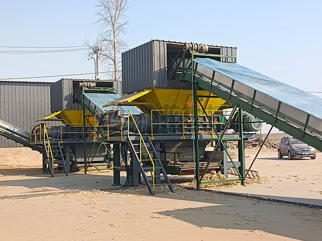 沈陽(yáng)遼中黃貯秸稈生產(chǎn)線(xiàn)現(xiàn)場(chǎng)